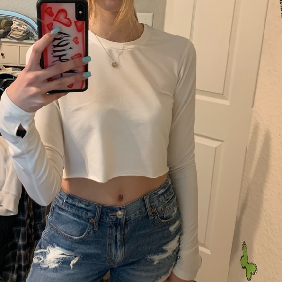 Plain White Long Sleeve Crop Top - Picture 2 of 4